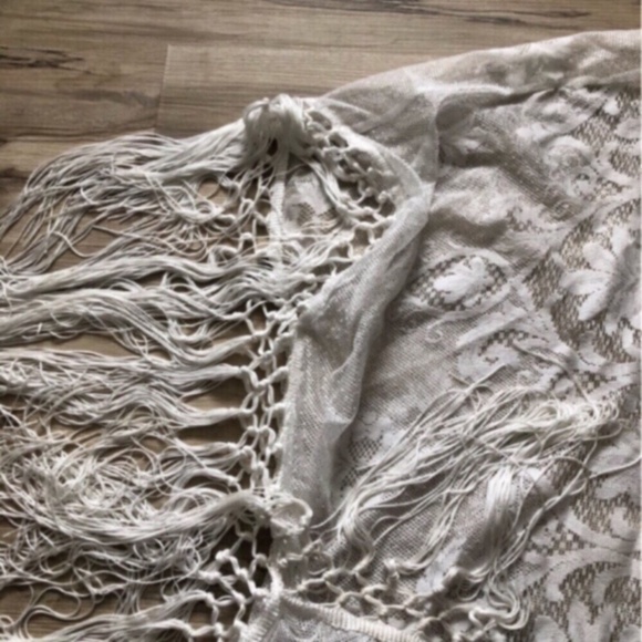 Frank Lyman Design Cream Lace Cover-Up - Picture 8 of 8